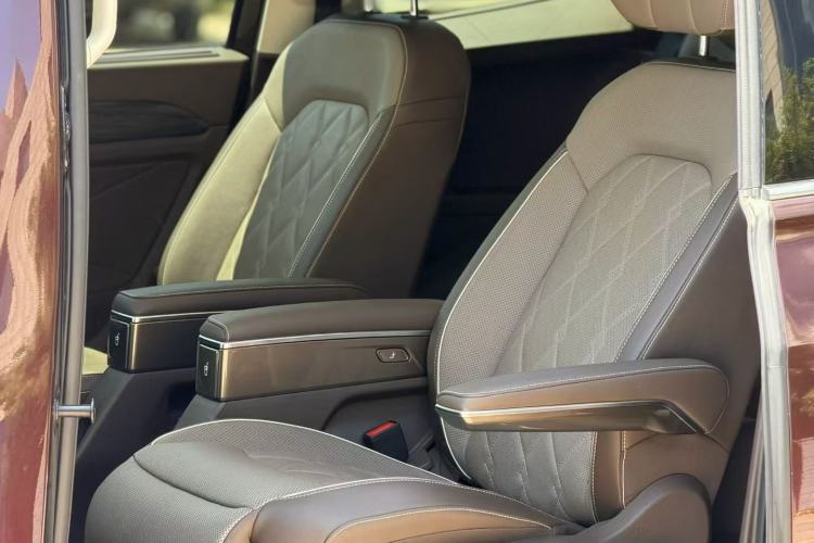 Used Volkswagen Viloran 2023 380TSI Prestige Edition Interior 3