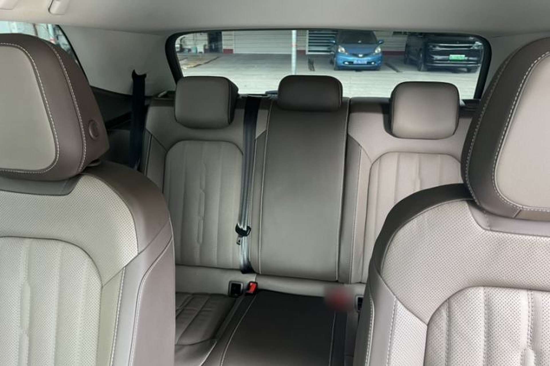 Used Volkswagen Viloran 2023 330TSI Luxury Edition Interior 3