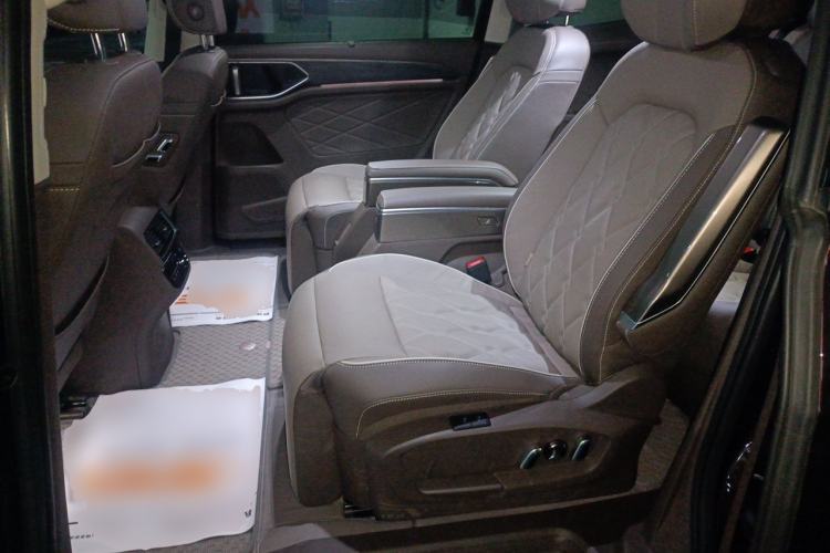 Used Volkswagen Viloran 2023 380TSI Prestige Edition Left Rear Seat