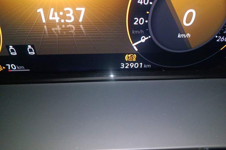 Used Volkswagen Viloran 2023 380TSI Prestige Edition Odometer Close Up