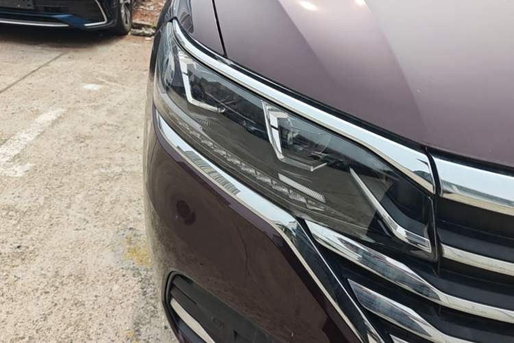 Used Volkswagen Viloran 2023 Revised Version 380TSI Luxury Edition Right Front Headlight