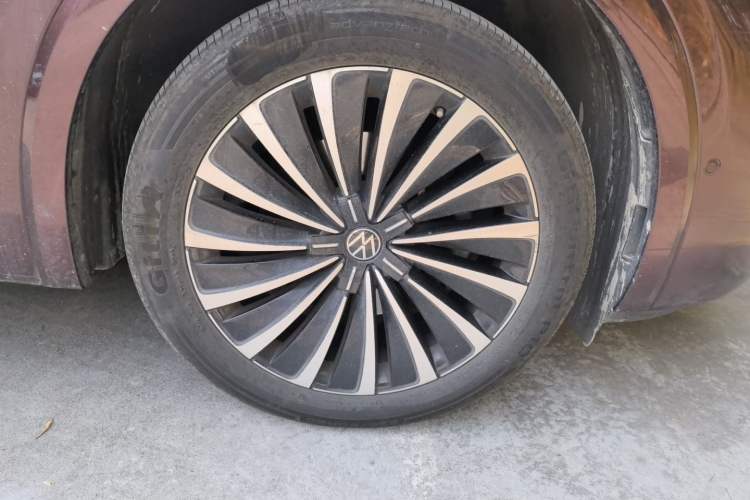 Used Volkswagen Viloran 2023 380TSI Prestige Edition Right Front Wheel Hub