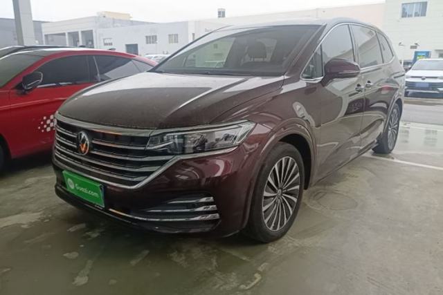 Ojetý Volkswagen Viloran 2023 Revised 380TSI Prestige Edition
