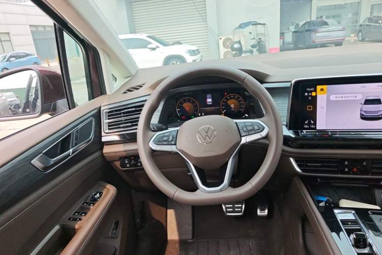 Used Volkswagen Viloran 2023 Revised Version 380TSI Luxury Edition Steering Wheel