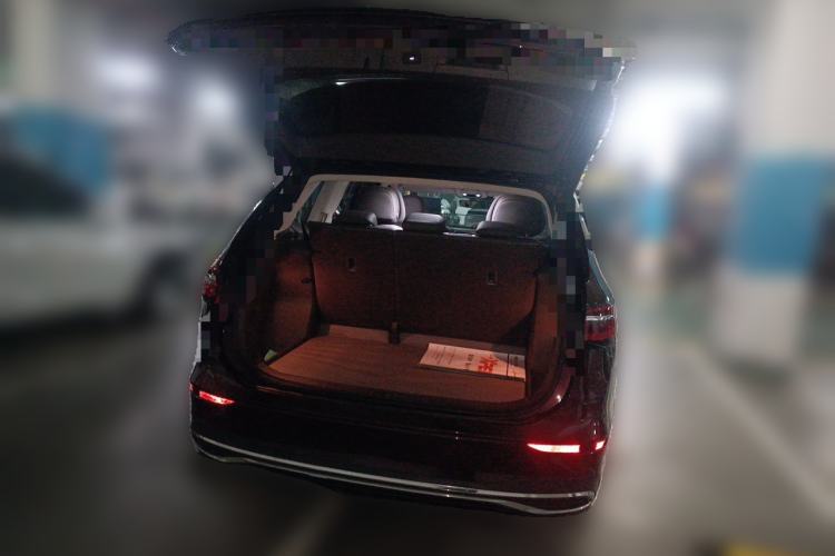 Used Volkswagen Viloran 2023 380TSI Prestige Edition Trunk