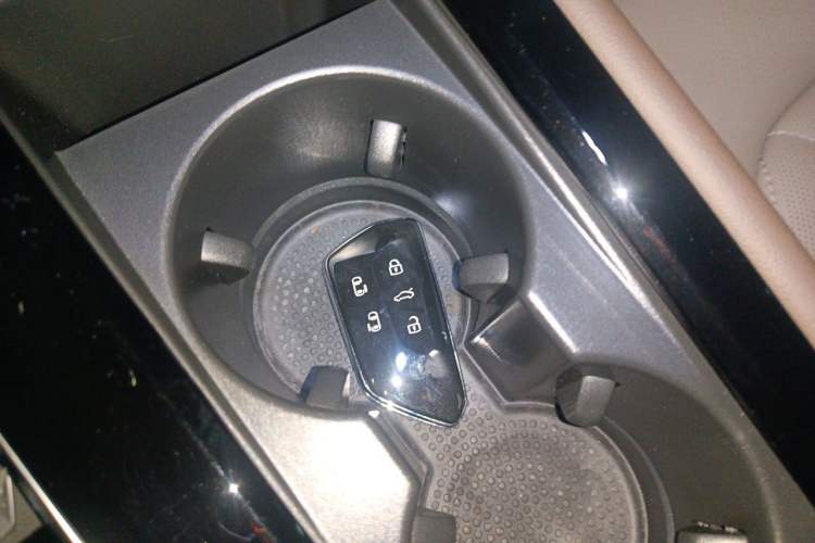 Used Volkswagen Viloran 2023 380TSI Prestige Edition Vehicle Key