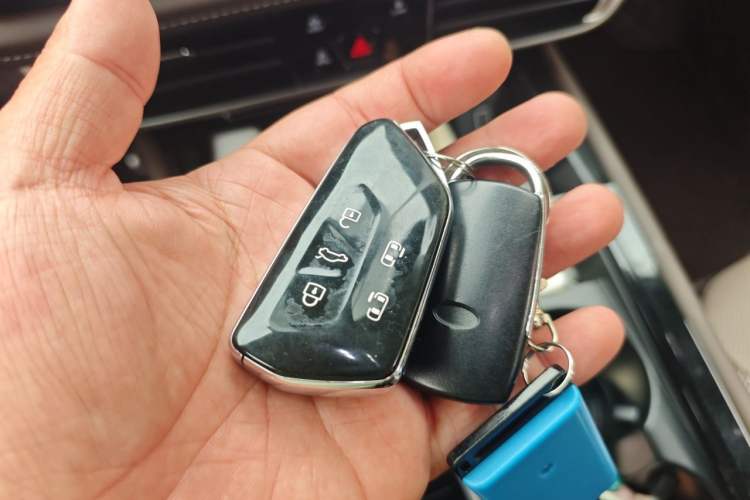 Used Volkswagen Viloran 2023 380TSI Prestige Edition Vehicle Key