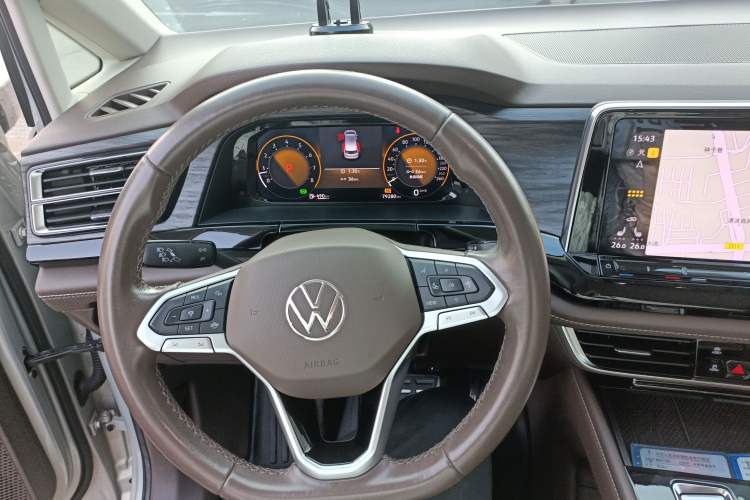 Used Volkswagen Viloran 2023 Revised Version 380TSI Luxury Edition Audio And AC Panel