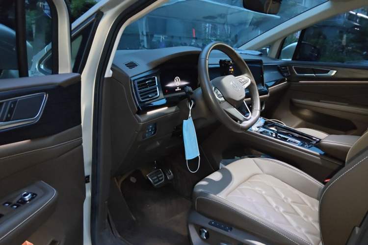 Used Volkswagen Viloran 2023 Revised 380TSI Prestige Edition Driver Seat