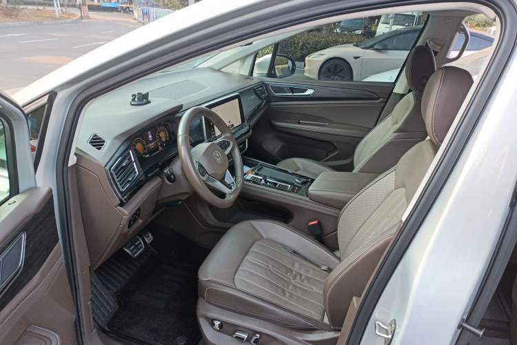Used Volkswagen Viloran 2023 Revised Version 380TSI Luxury Edition Driver Seat