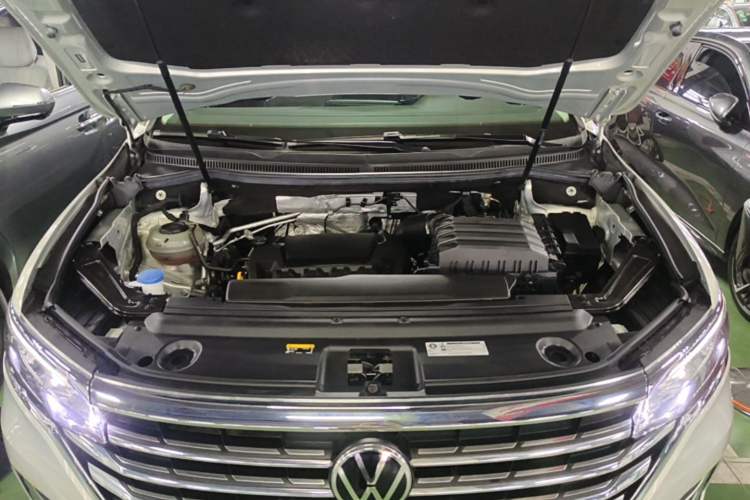 Used Volkswagen Viloran 2023 380TSI Prestige Edition Engine Bay