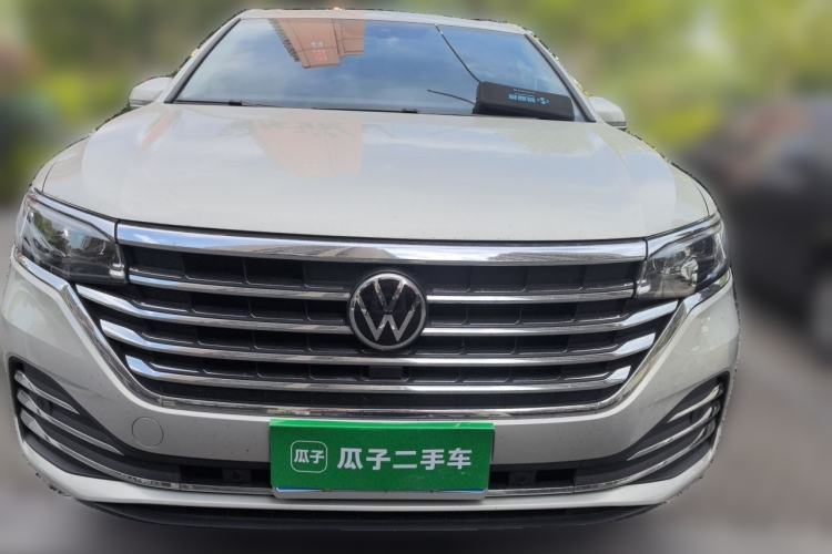 Used Volkswagen Viloran 2023 380TSI Luxury Edition Front