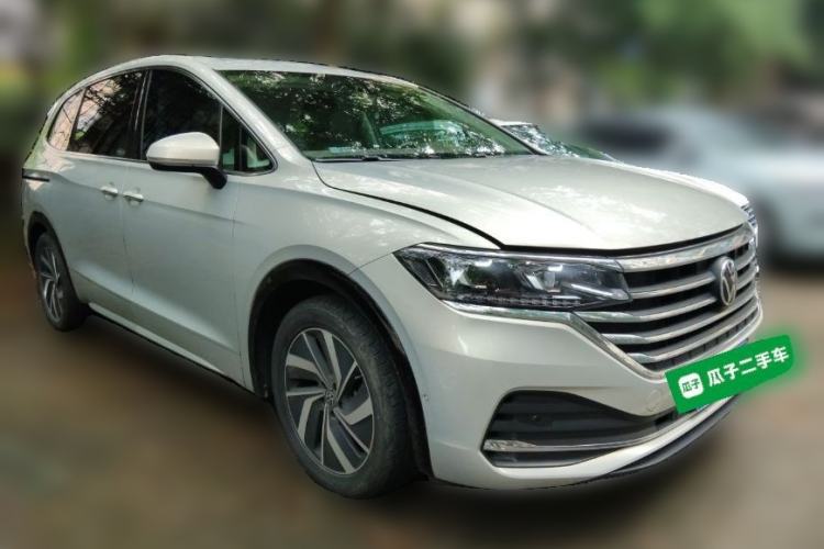 Used Volkswagen Viloran 2023 330TSI Luxury Edition Front Right 45 Deg