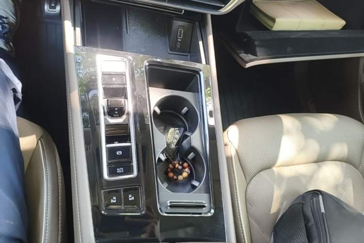 Used Volkswagen Viloran 2023 380TSI Prestige Edition Gear Lever