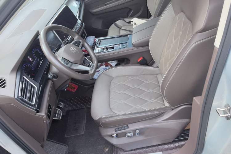 Used Volkswagen Viloran 2023 380TSI Luxury Edition Left Front Seat