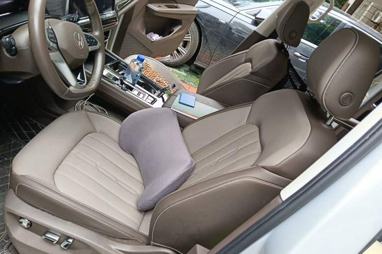 Used Volkswagen Viloran 2023 380TSI Luxury Edition Left Front Seat
