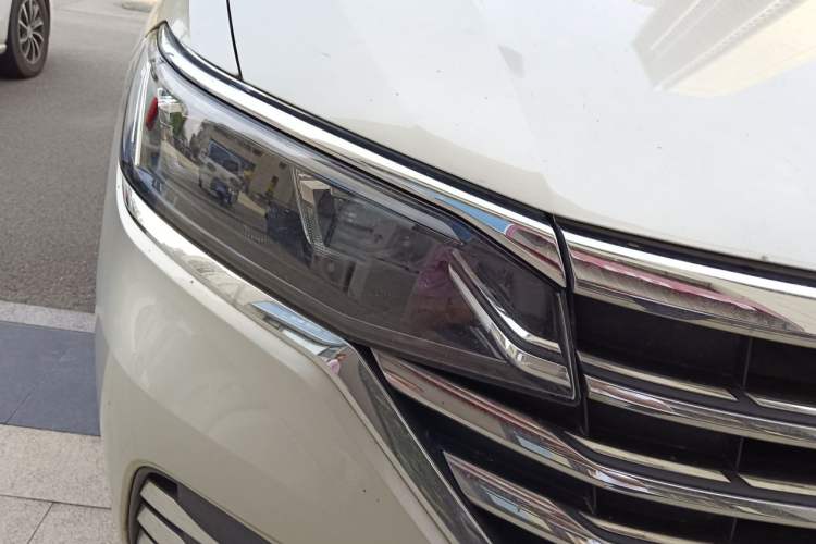 Used Volkswagen Viloran 2023 Revised 380TSI Prestige Edition Right Front Headlight