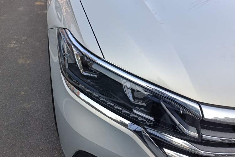 Used Volkswagen Viloran 2023 Revised Version 380TSI Luxury Edition Right Front Headlight