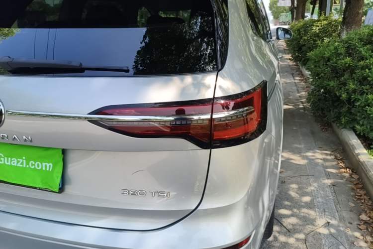 Used Volkswagen Viloran 2023 380TSI Prestige Edition Right Rear Taillight