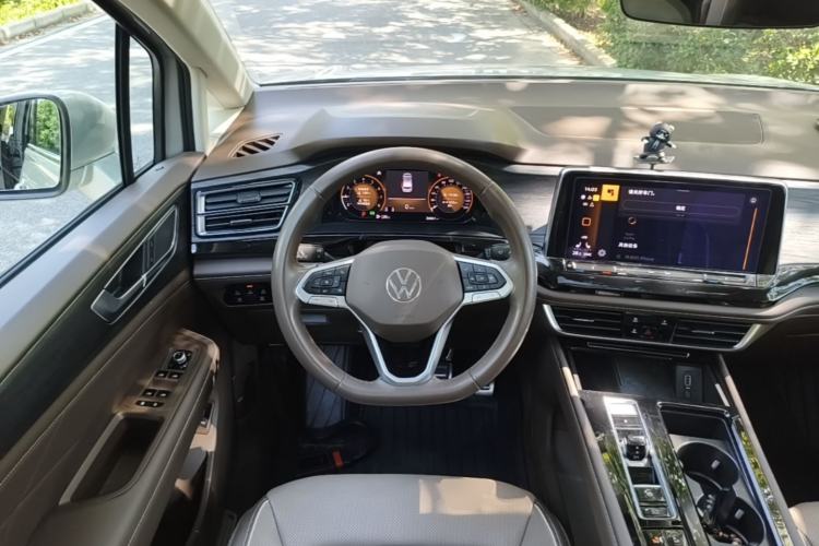 Used Volkswagen Viloran 2023 380TSI Prestige Edition Steering Wheel