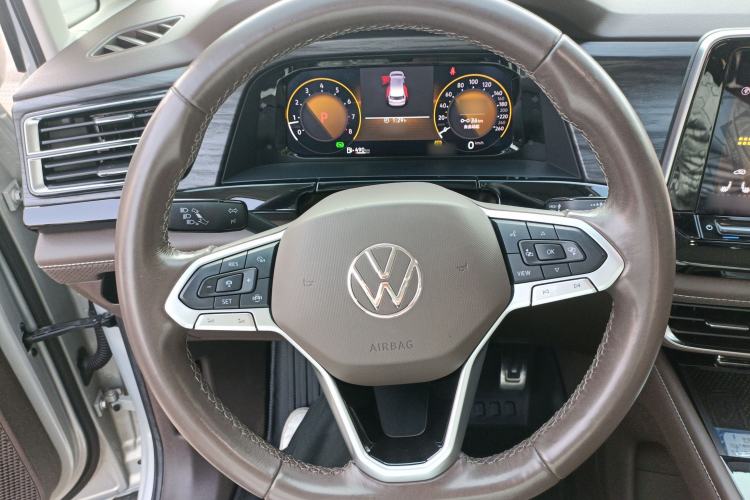 Used Volkswagen Viloran 2023 Revised Version 380TSI Luxury Edition Steering Wheel