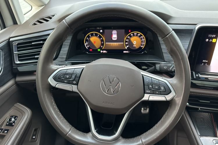 Used Volkswagen Viloran 2023 Revised Version 380TSI Luxury Edition Steering Wheel