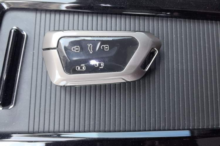 Used Volkswagen Viloran 2023 380TSI Luxury Edition Vehicle Key