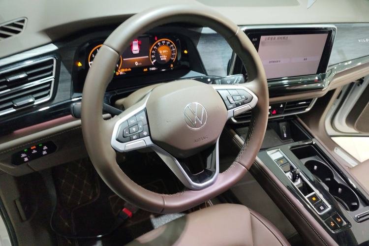 Used Volkswagen Viloran 2023 330TSI Luxury Edition Steering Wheel
