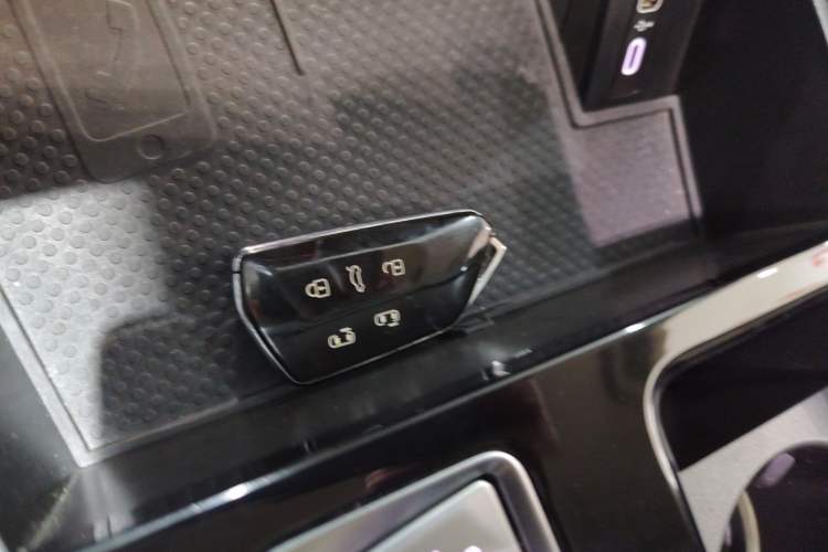 Used Volkswagen Viloran 2023 330TSI Luxury Edition Vehicle Key