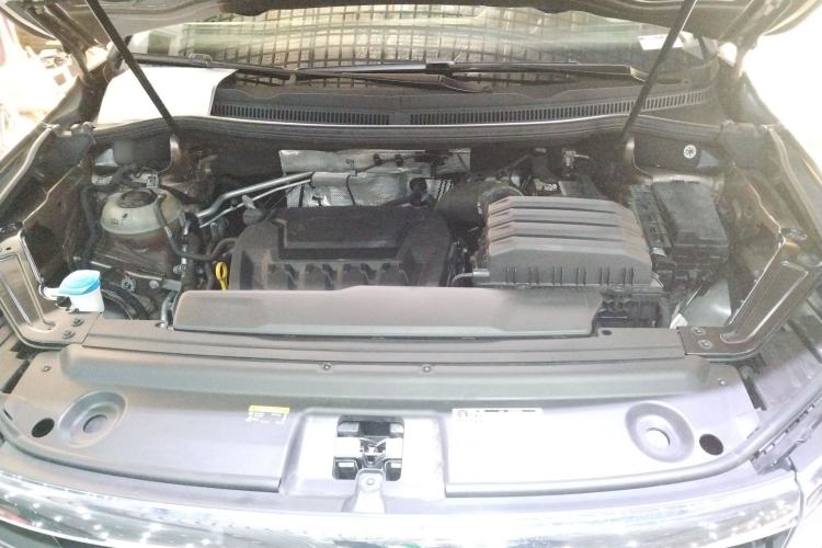 Used Volkswagen Viloran 2023 380TSI Luxury Edition Engine Bay