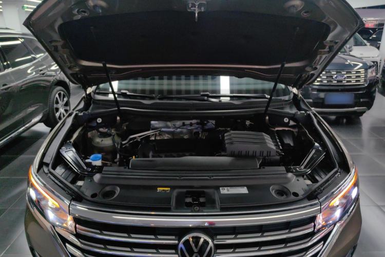 Used Volkswagen Viloran 2023 380TSI Prestige Edition Engine Bay