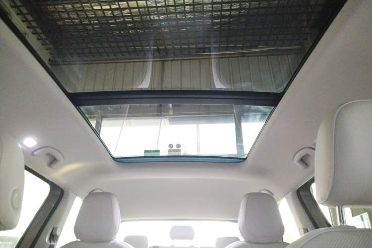 Used Volkswagen Viloran 2023 380TSI Luxury Edition Headliner