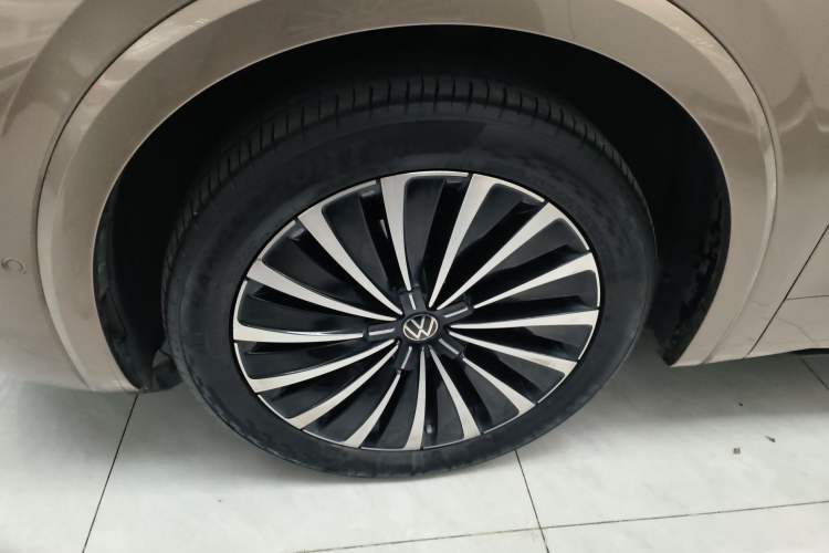 Used Volkswagen Viloran 2023 380TSI Prestige Edition Left Front Wheel Hub