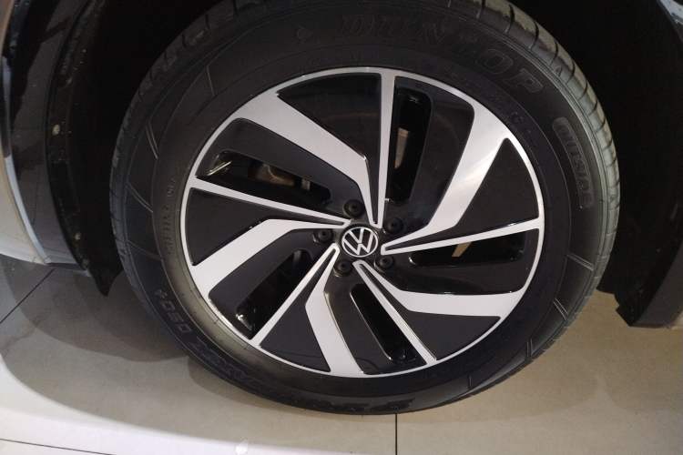 Used Volkswagen Viloran 2023 380TSI Luxury Edition Left Front Wheel Hub
