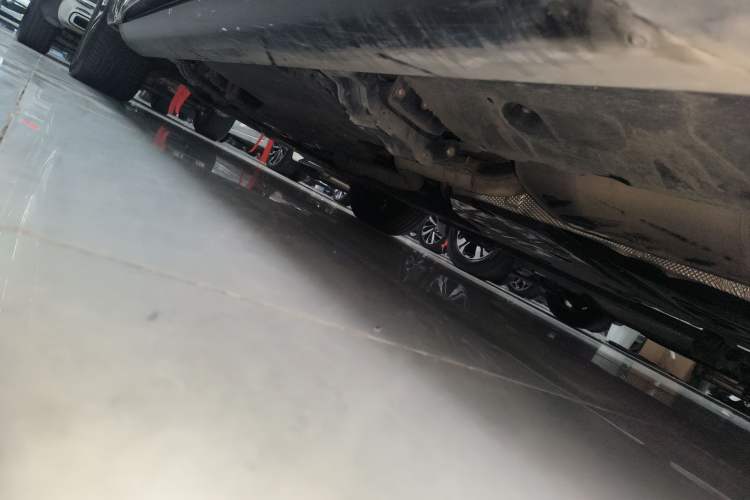 Used Volkswagen Viloran 2023 380TSI Prestige Edition Left Side Sill