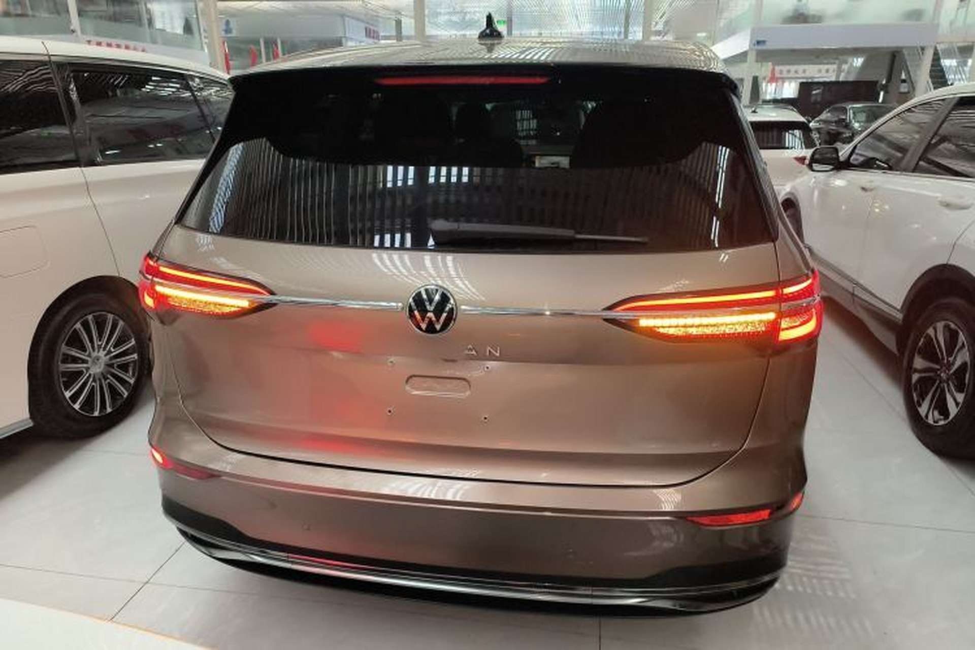 Used Volkswagen Viloran 2023 380TSI Prestige Edition Rear