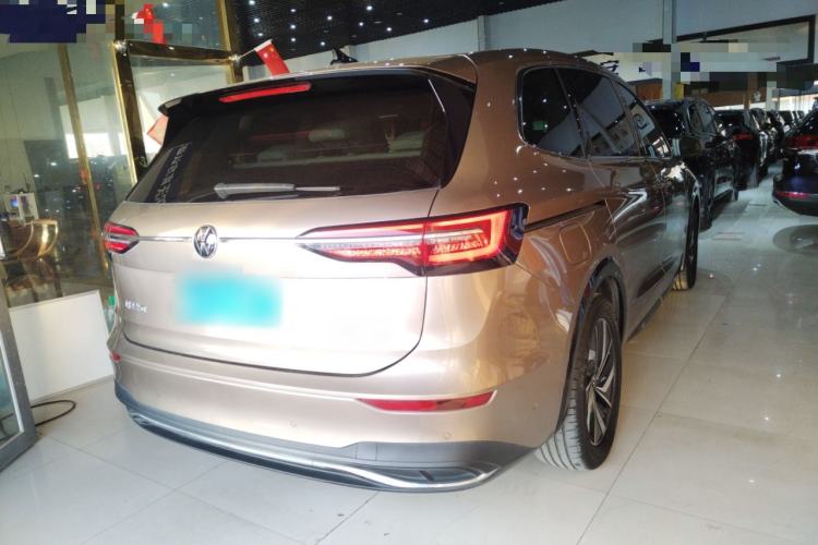 Used Volkswagen Viloran 2023 380TSI Luxury Edition Rear Right 45 Deg