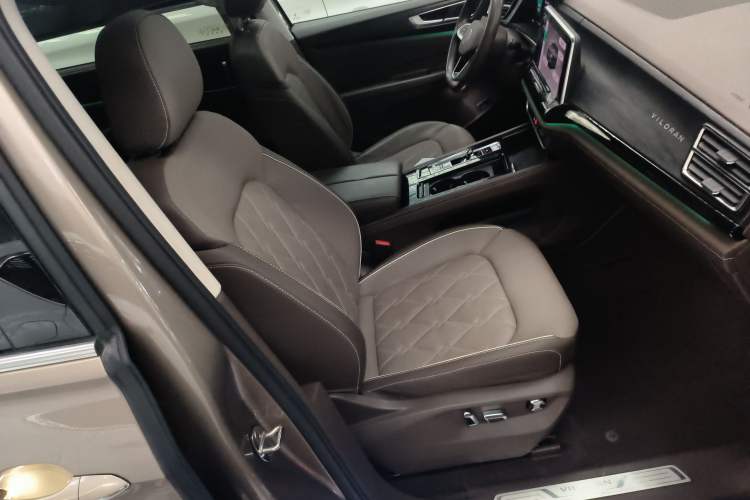 Used Volkswagen Viloran 2023 380TSI Prestige Edition Right Front Seat