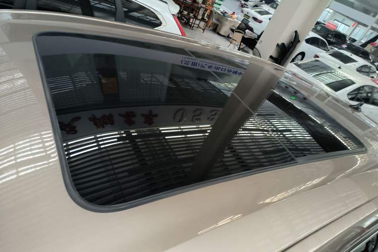 Used Volkswagen Viloran 2023 380TSI Prestige Edition Roof