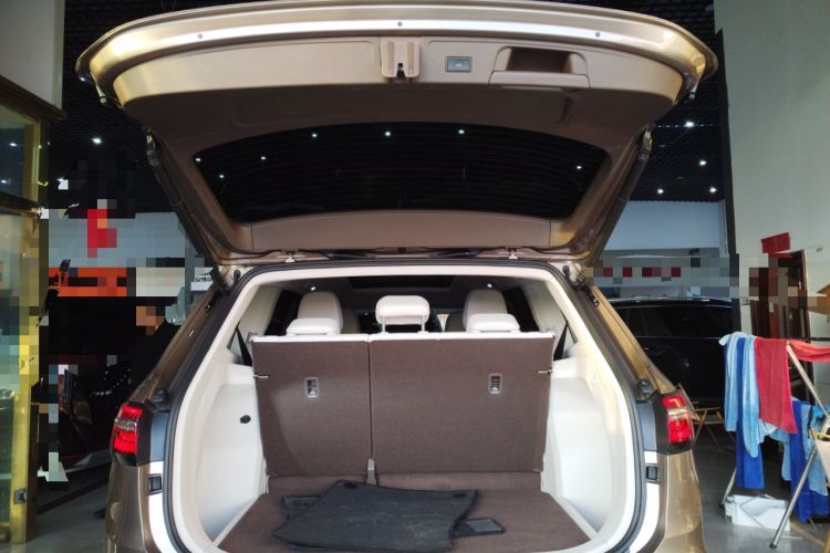 Used Volkswagen Viloran 2023 380TSI Luxury Edition Trunk