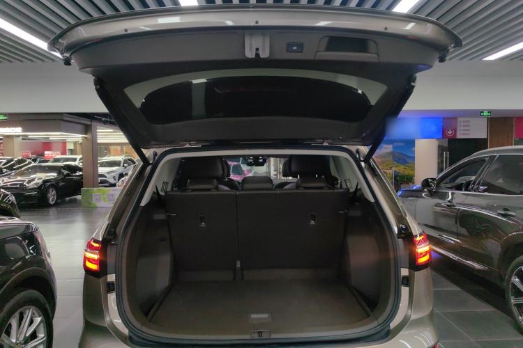 Used Volkswagen Viloran 2023 380TSI Prestige Edition Trunk