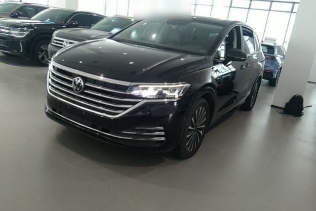Used Volkswagen Viloran 2024 380TSI Premium Edition