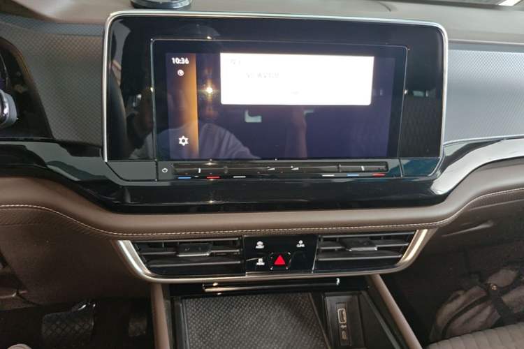 Used Volkswagen Viloran 2024 330TSI Business Edition Audio And AC Panel
