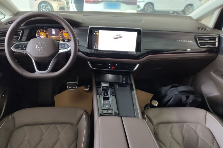 Used Volkswagen Viloran 2024 380TSI Premium Edition Center Console