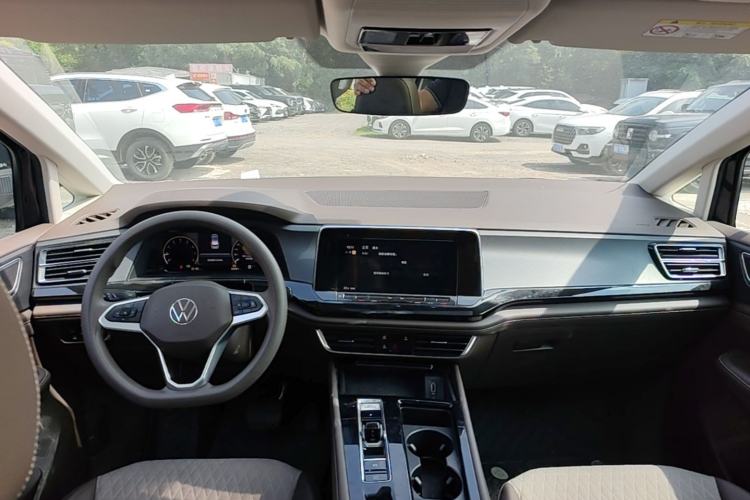 Used Volkswagen Viloran 2024 330TSI Business Edition Center Console
