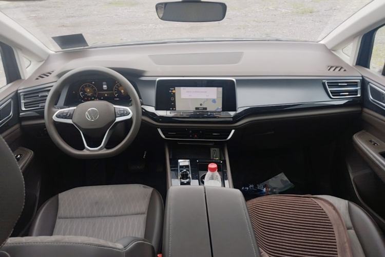 Used Volkswagen Viloran 2024 330TSI Business Edition Center Console