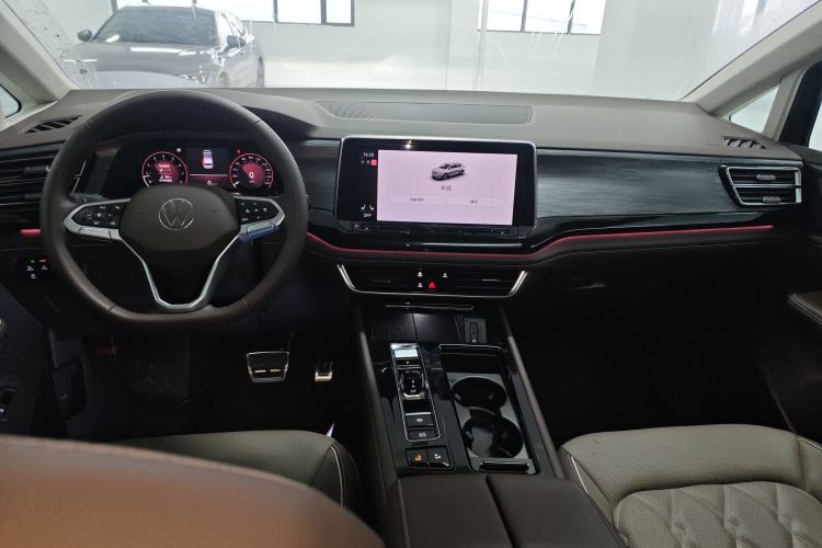 Used Volkswagen Viloran 2024 380TSI Premium Edition Center Console