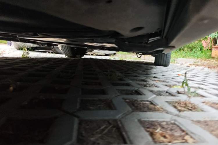 Used Volkswagen Viloran 2024 380TSI Premium Edition Chassis Rear Right