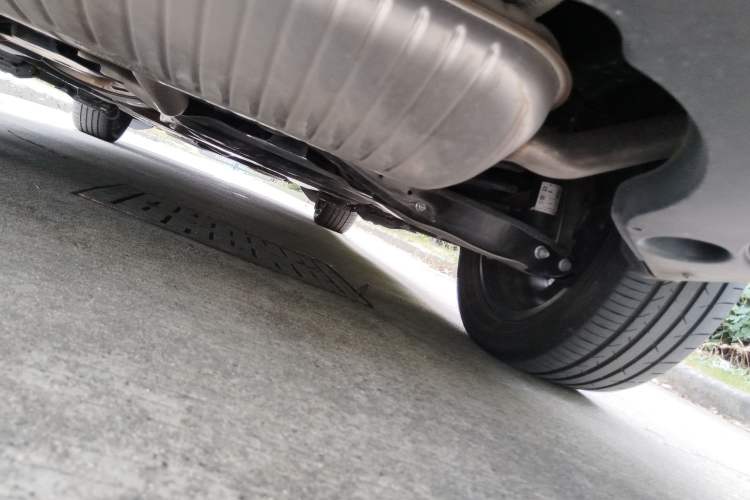 Used Volkswagen Viloran 2024 380TSI Premium Edition Chassis Rear Right