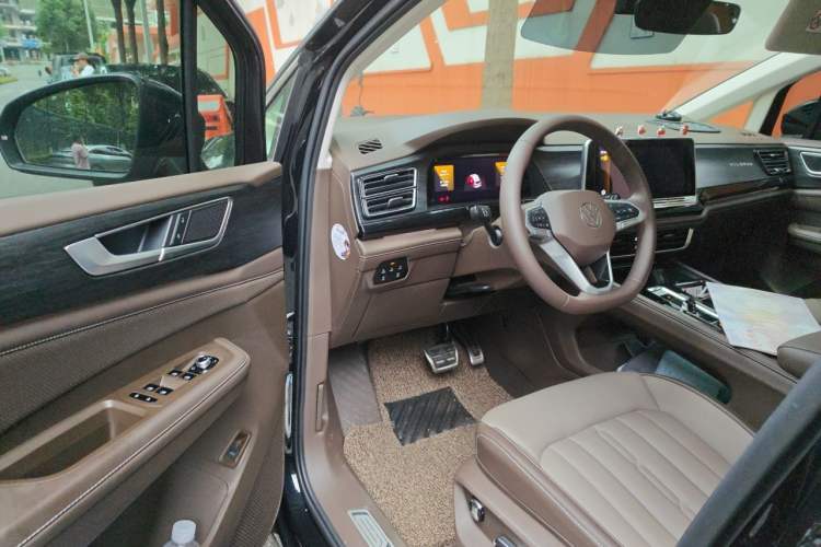 Used Volkswagen Viloran 2024 380TSI Luxury Edition Driver Seat